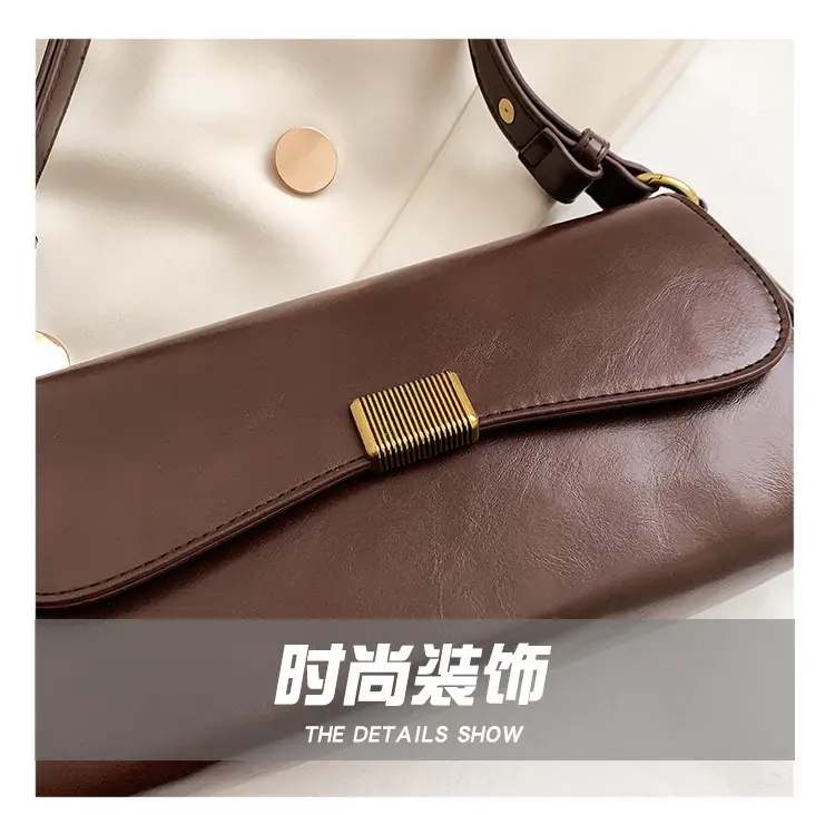 Women's Large Capacity Brown Leather Messenger Bag — feature 7