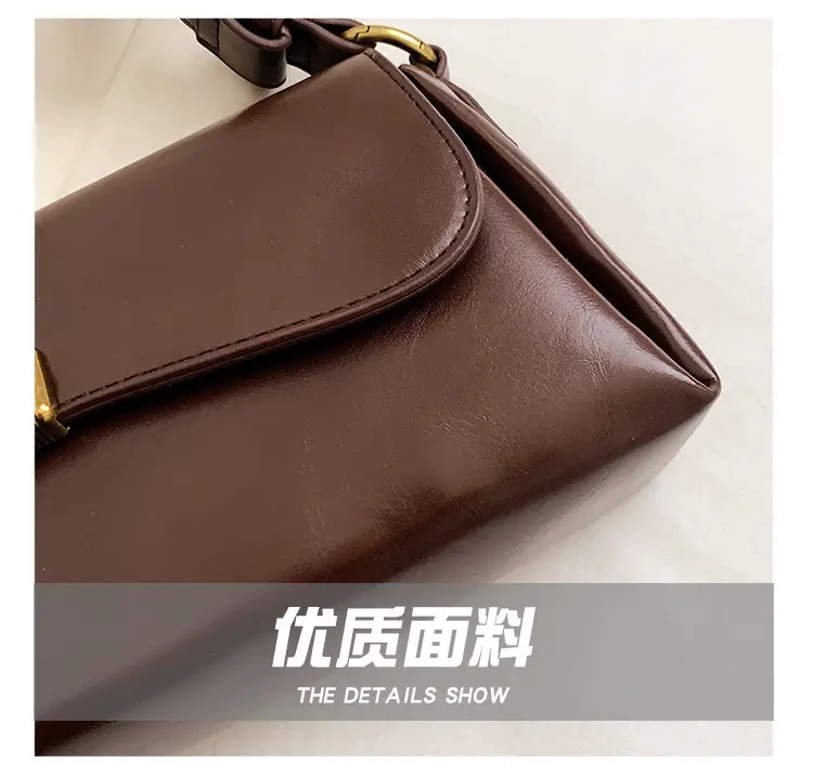 Women's Large Capacity Brown Leather Messenger Bag — feature 8