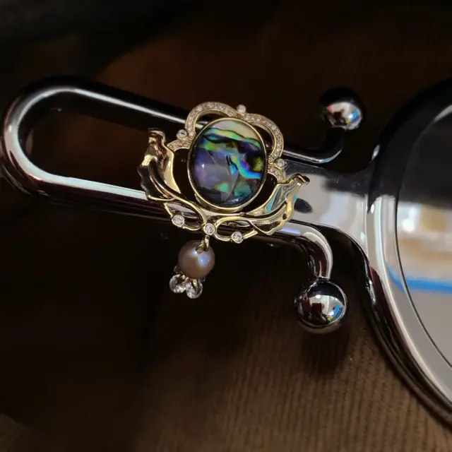 Old Time Pearl Brooch with Flower Design - Image 2