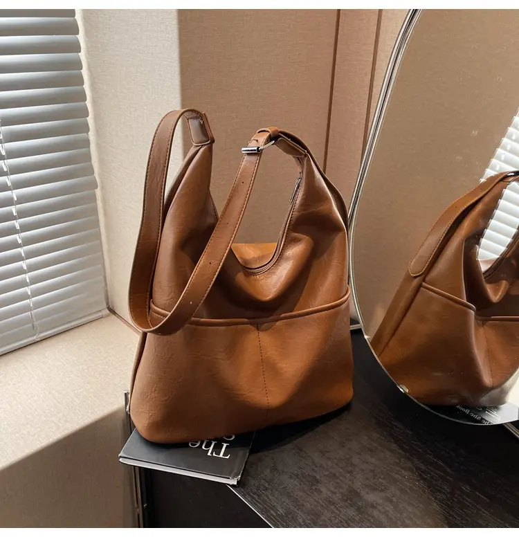 Large Capacity Soft Leather Shoulder Bag Brown 2023 — feature 16