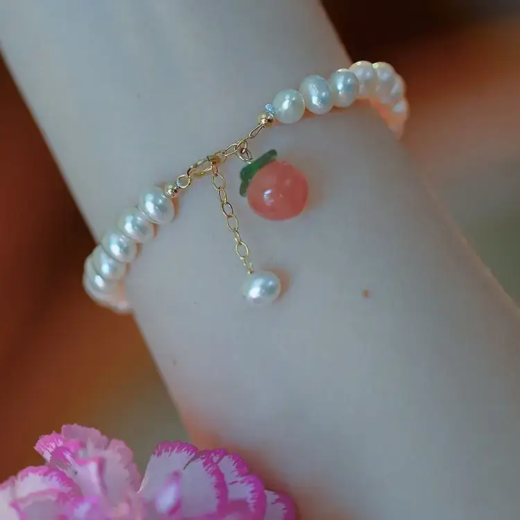 Peach Pearl Bracelet for Women Vintage Style - Image 5