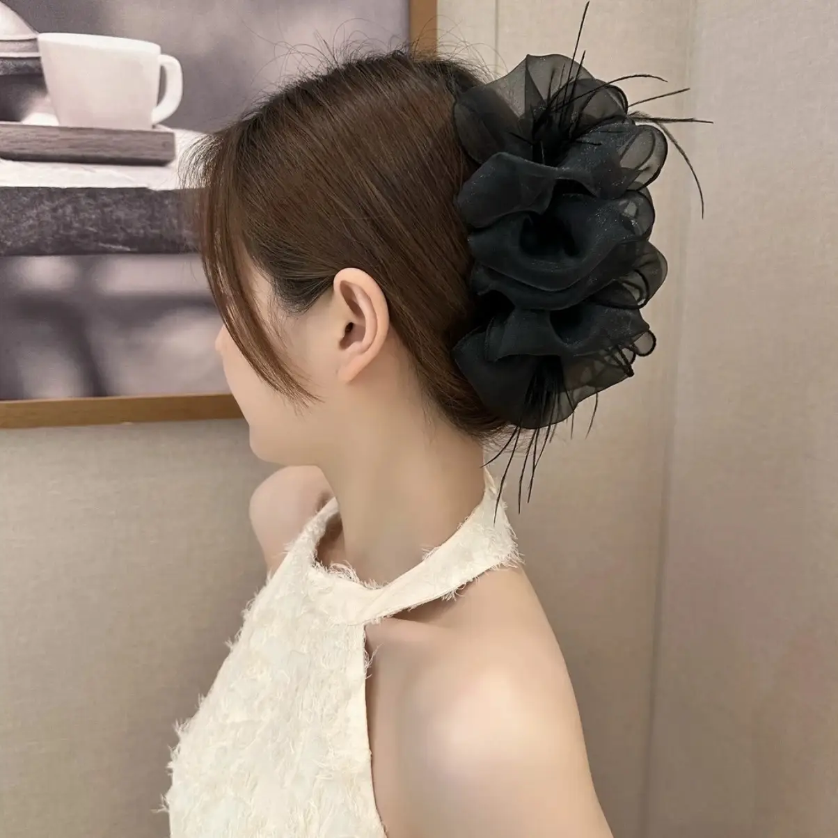 Sweet Feather Hairpin for Girls Winter Style — feature 7