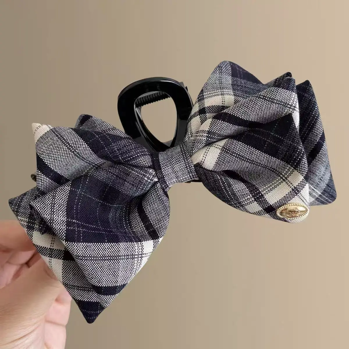 Sweet Feather Hairpin for Girls Winter Style