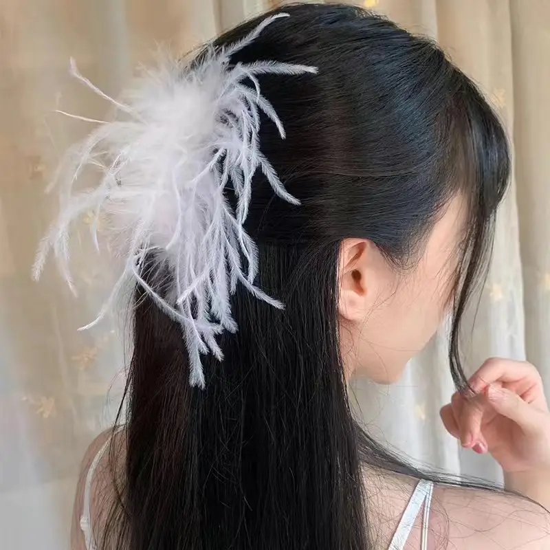Sweet Feather Hairpin for Girls Winter Style