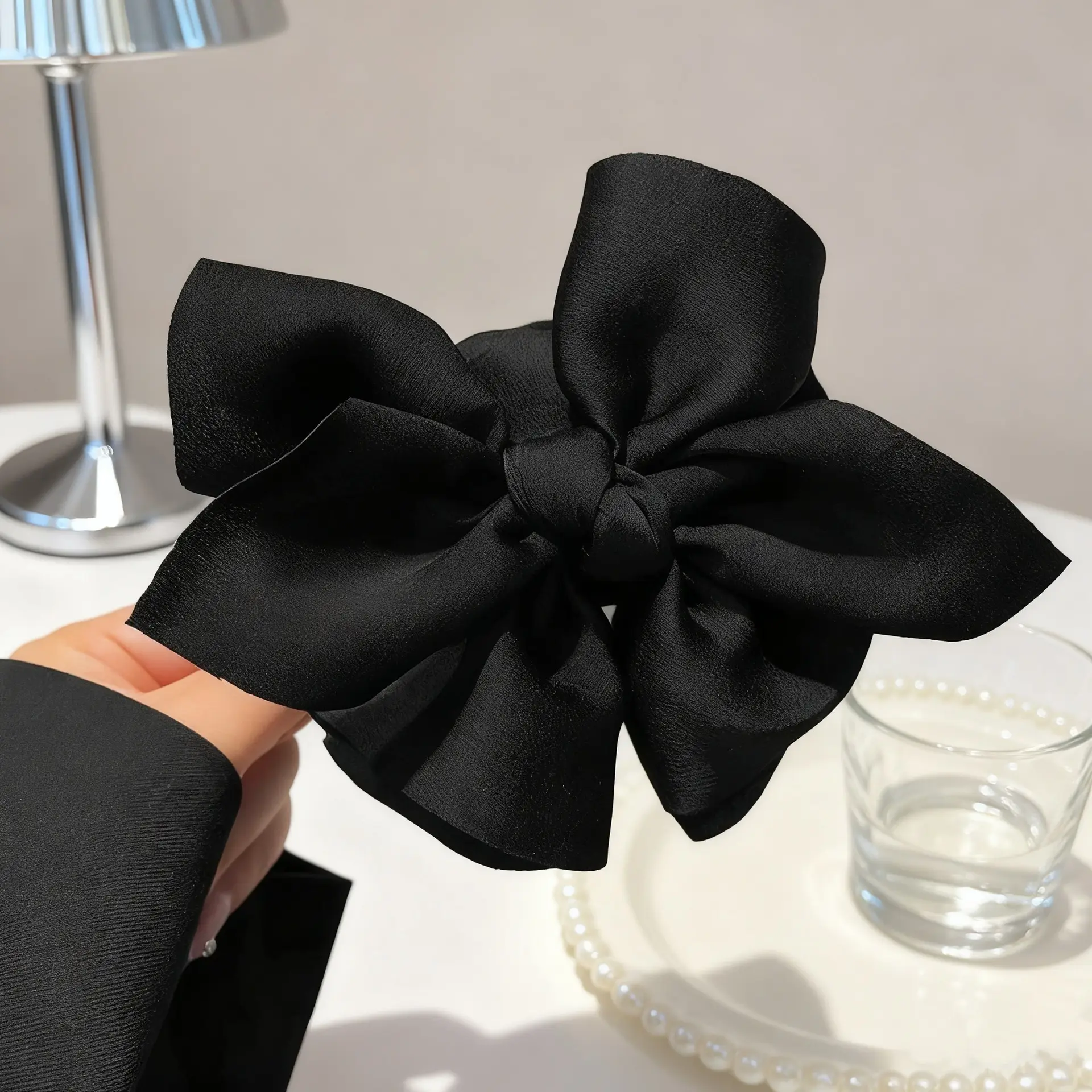 Sweet Feather Hairpin for Girls Winter Style