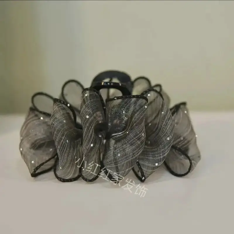 Sweet Feather Hairpin for Girls Winter Style