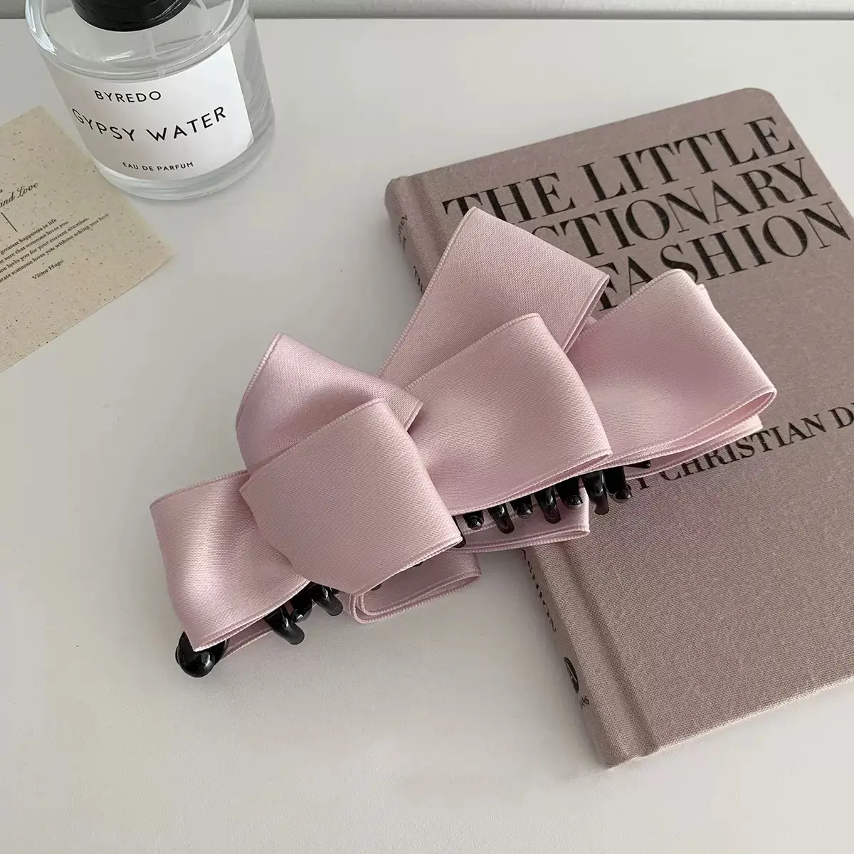 Sweet Feather Hairpin for Girls Winter Style