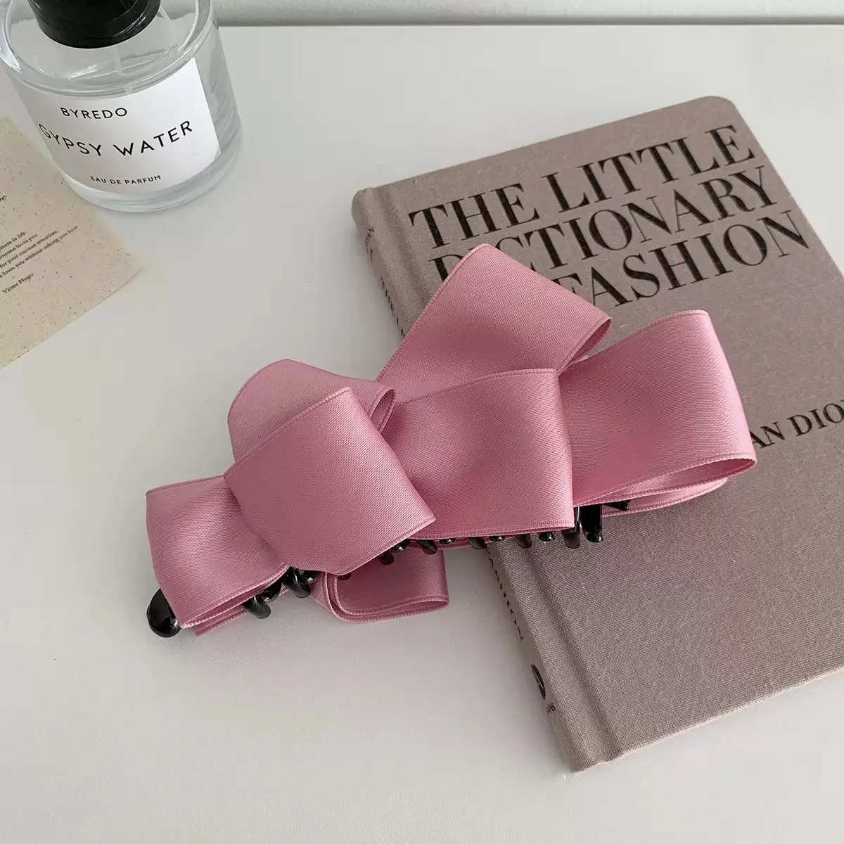 Sweet Feather Hairpin for Girls Winter Style
