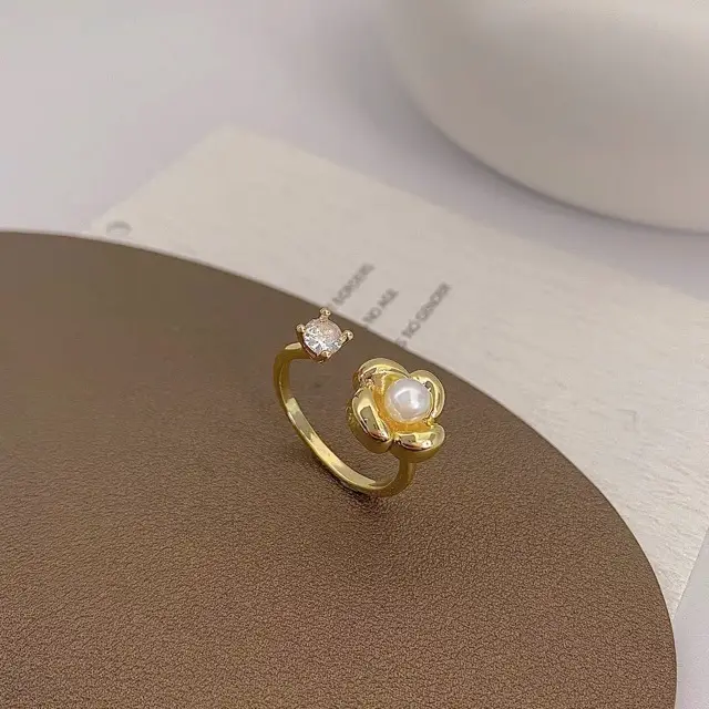 Japanese Style Flower Ring with Pearl & Gold Tone