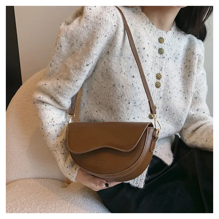 Black Leather Shoulder Bag 2023 Winter New Design — feature 17