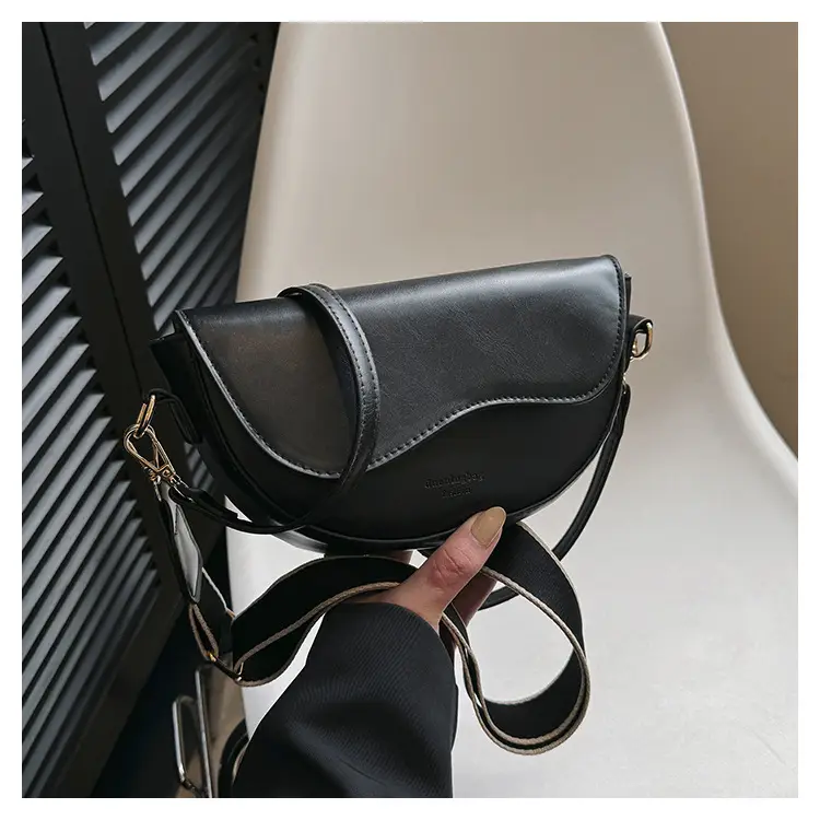 Black Leather Shoulder Bag 2023 Winter New Design — feature 39