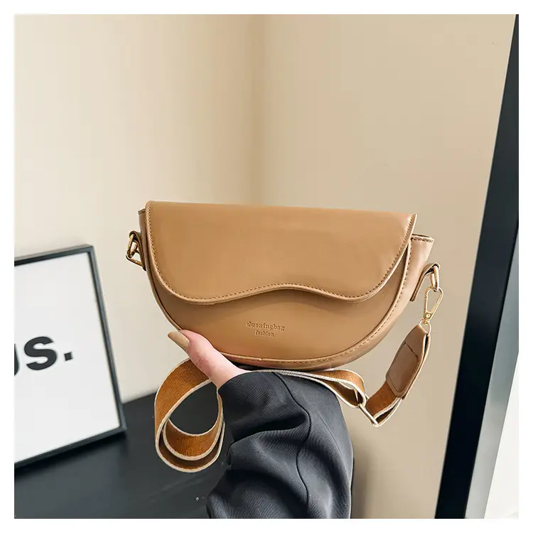 Black Leather Shoulder Bag 2023 Winter New Design — feature 43