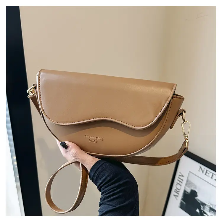 Black Leather Shoulder Bag 2023 Winter New Design - Image 2