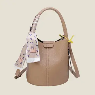 Women's Brown Leather Shoulder Crossbody Bag with Tote Compartment — feature 4