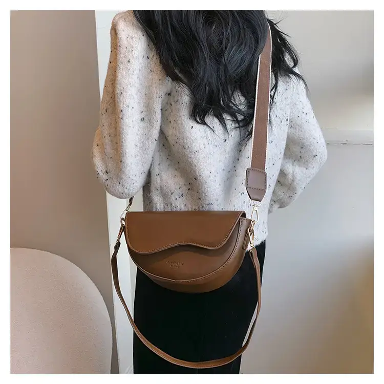 Women's Brown Leather Shoulder Bag 2024 Winter New — feature 13