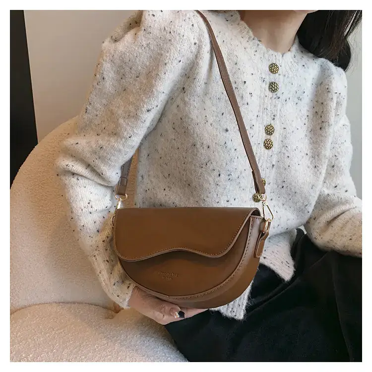 Women's Brown Leather Shoulder Bag 2024 Winter New — feature 17
