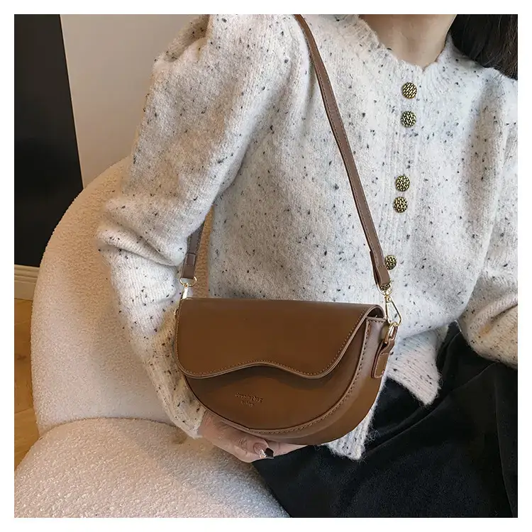Women's Brown Leather Shoulder Bag 2024 Winter New — feature 18