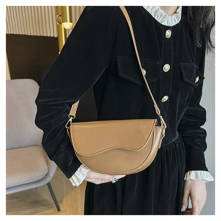 Women's Brown Leather Shoulder Bag 2024 Winter New — feature 20