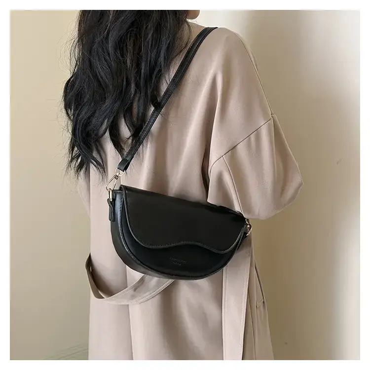 Women's Brown Leather Shoulder Bag 2024 Winter New — feature 27