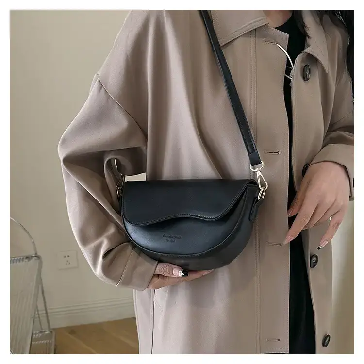 Women's Brown Leather Shoulder Bag 2024 Winter New — feature 30