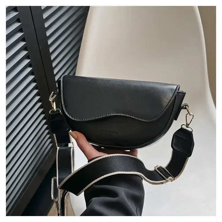 Women's Brown Leather Shoulder Bag 2024 Winter New — feature 40