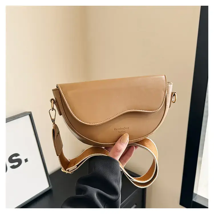 Women's Brown Leather Shoulder Bag 2024 Winter New — feature 42