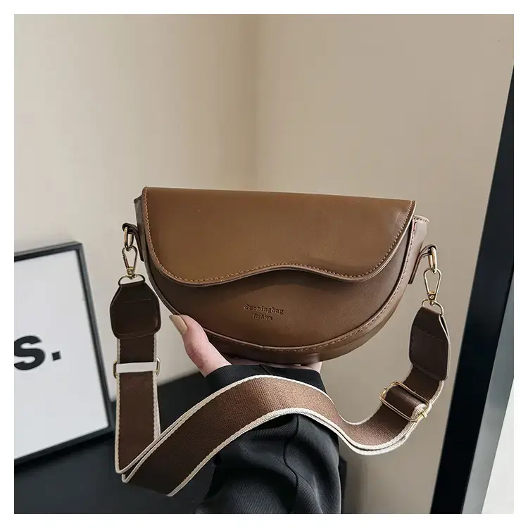 Women's Brown Leather Shoulder Bag 2024 Winter New — feature 45