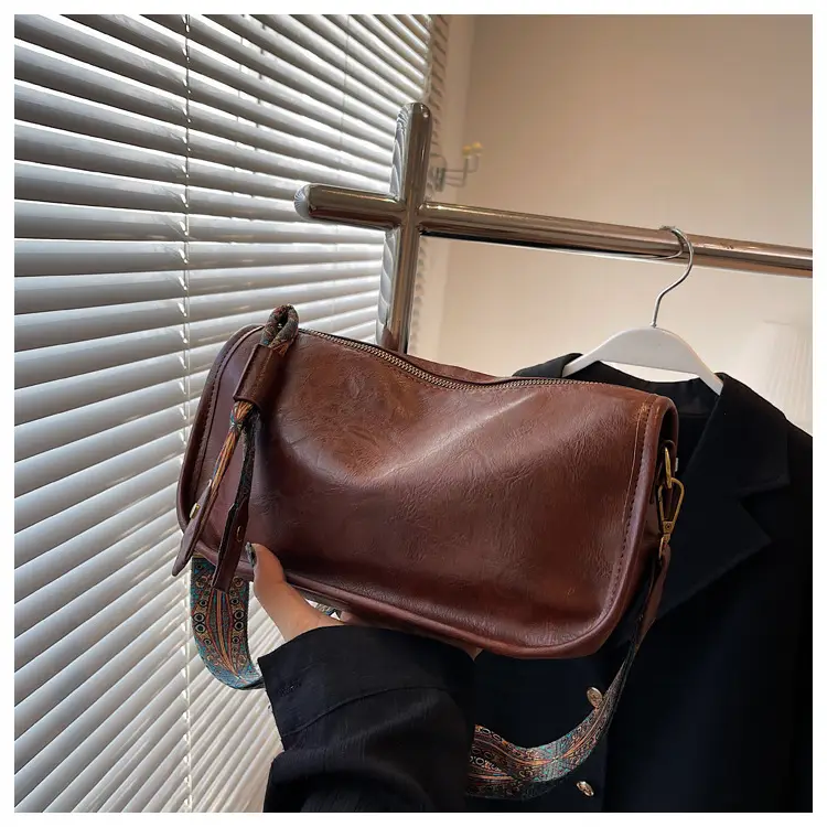 Black Embroidered Shoulder Bag for Women 2024 — feature 10