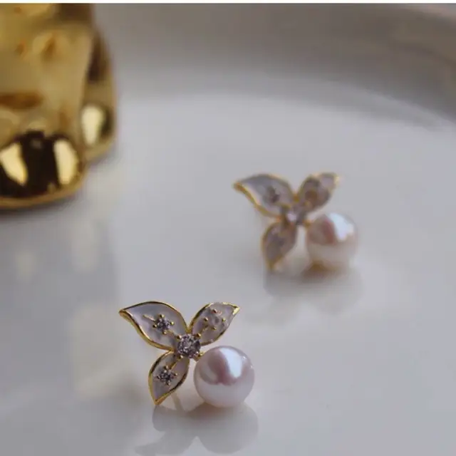 Fairy Light Pearl Earrings for Women 2024