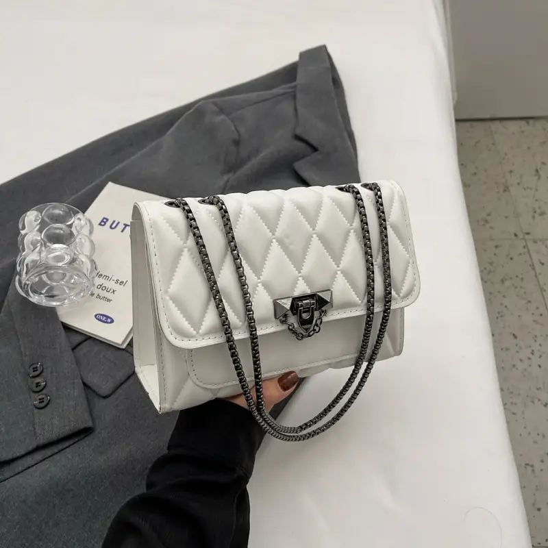 Pink Quilted Chain Messenger Bag for Women - Image 2