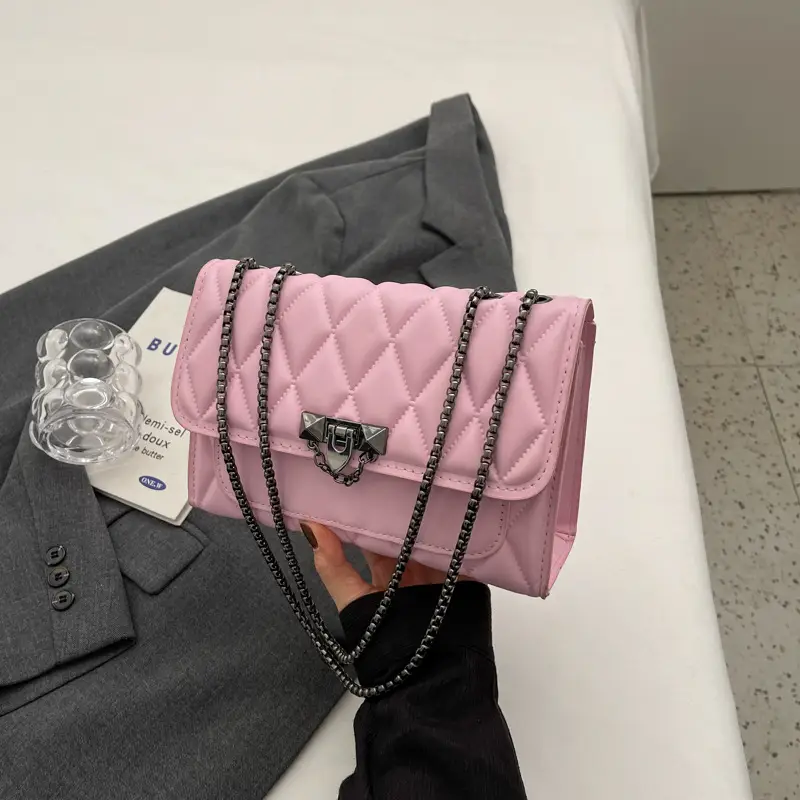 Pink Quilted Chain Messenger Bag for Women - Image 5