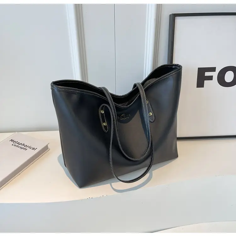 Black Women's Large Capacity Tote Bag 2026 — feature 32