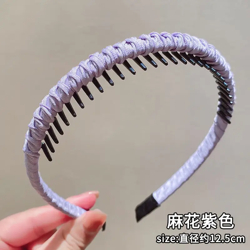 Women's Braided Skull Top Hairpin Headband with Teeth - Image 6