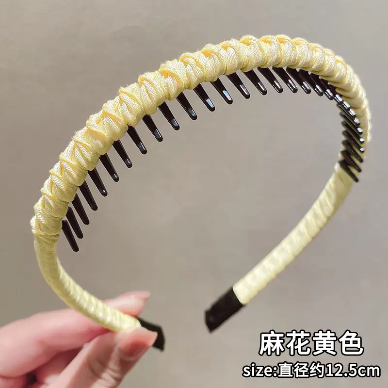 Women's Braided Skull Top Hairpin Headband with Teeth - Image 8