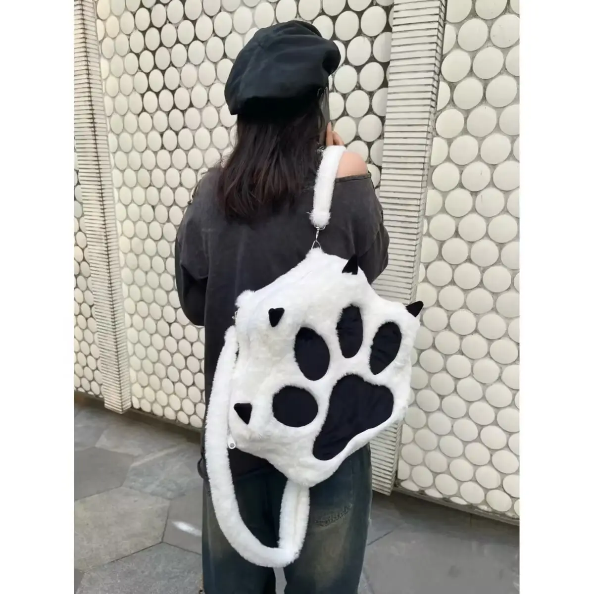 2024 Plush Paw Print Crossbody Bag for Dogs — feature 4