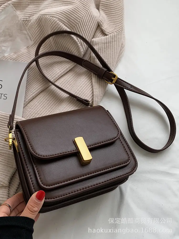 Women's White Rabbit Design Shoulder Bag 2023 - Image 13