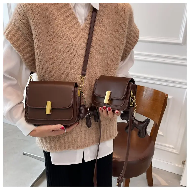 Women's White Rabbit Design Shoulder Bag 2023 — feature 19