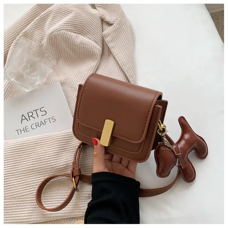 Women's White Rabbit Design Shoulder Bag 2023 — feature 30