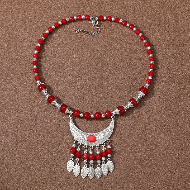 Xizang Crescent Pendant Necklace for Women Ethnic Travel Accessories - Image 10