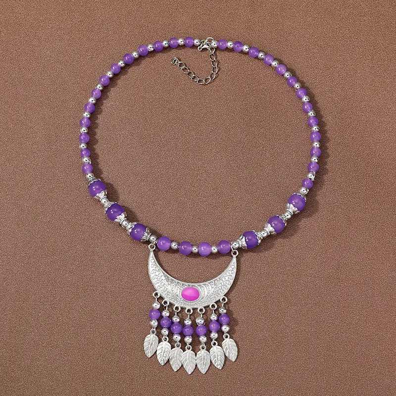 Xizang Crescent Pendant Necklace for Women Ethnic Travel Accessories - Image 4