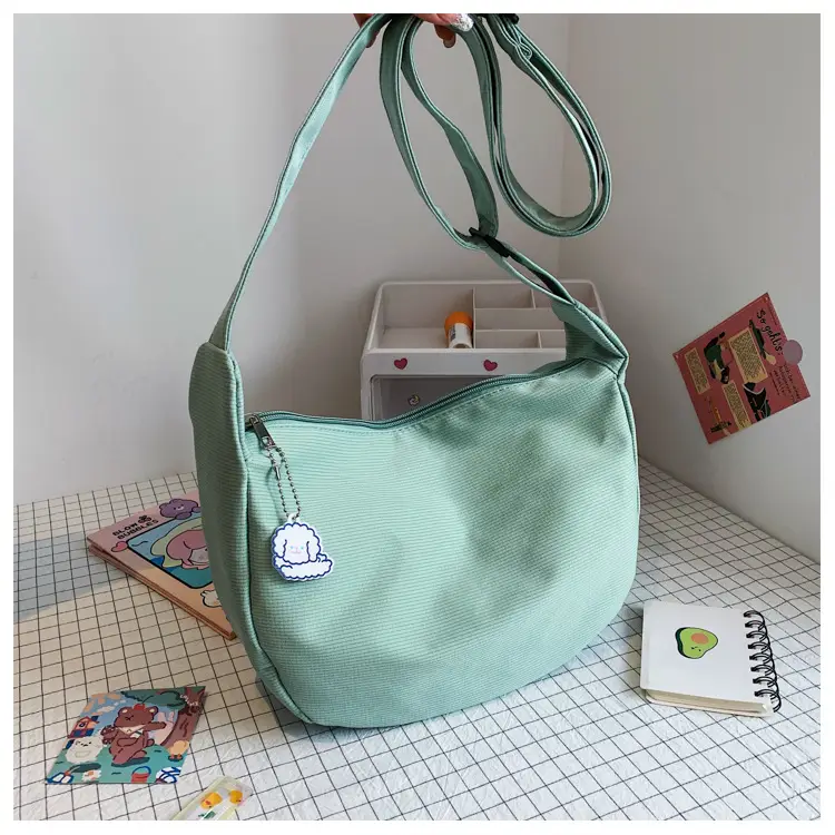 Japanese Style 2022 Retro Chic Girl Pure Color Soft Girl Shoulder Bag K-Style Trendy Ins Simple Crossbody Bag Dumpling Bag — feature 30