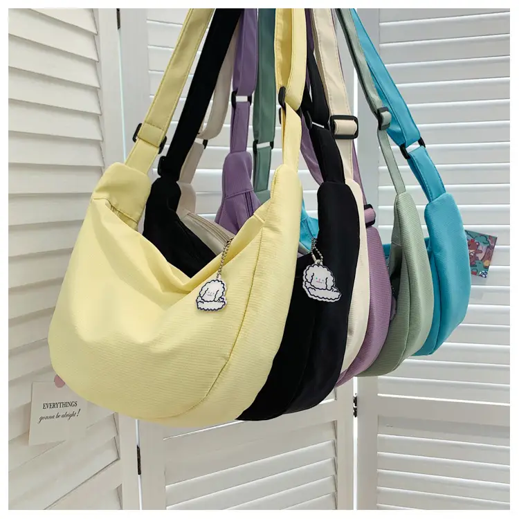 Japanese Style 2022 Retro Chic Girl Pure Color Soft Girl Shoulder Bag K-Style Trendy Ins Simple Crossbody Bag Dumpling Bag — feature 37