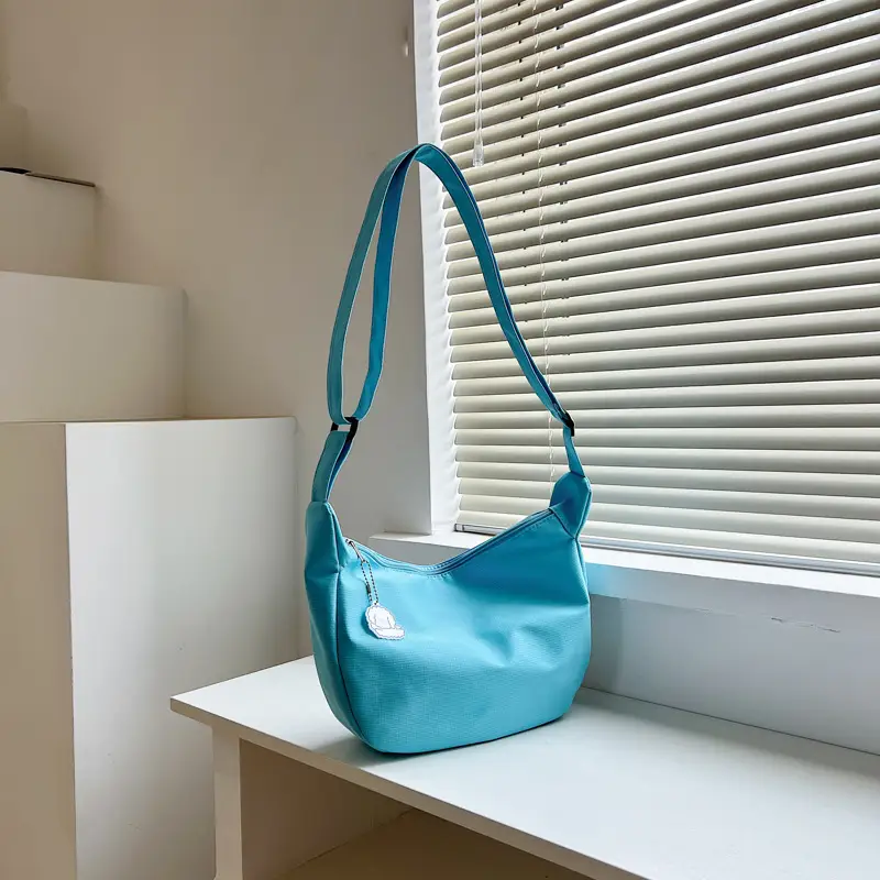 Japanese Style 2022 Retro Chic Girl Pure Color Soft Girl Shoulder Bag K-Style Trendy Ins Simple Crossbody Bag Dumpling Bag - Image 5