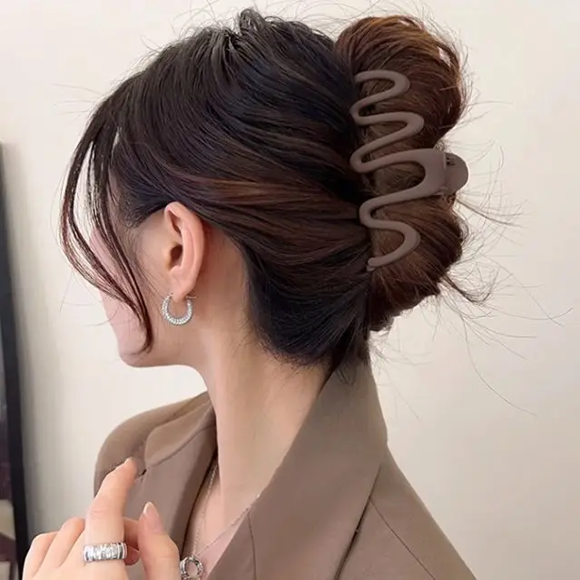 Maillard Frosted Hairpin Bow Clip for Women — feature 15