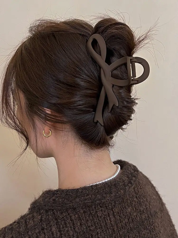 Maillard Frosted Hairpin Bow Clip for Women — feature 7