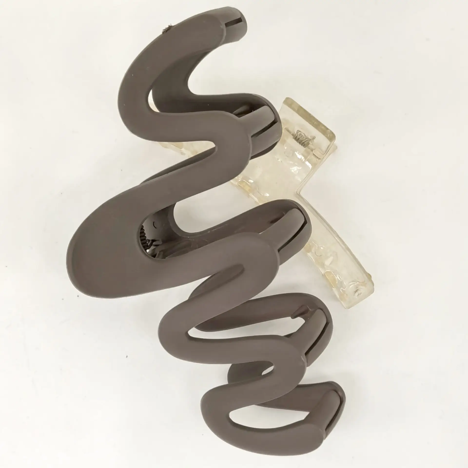 Maillard Frosted Hairpin Bow Clip for Women - Image 2