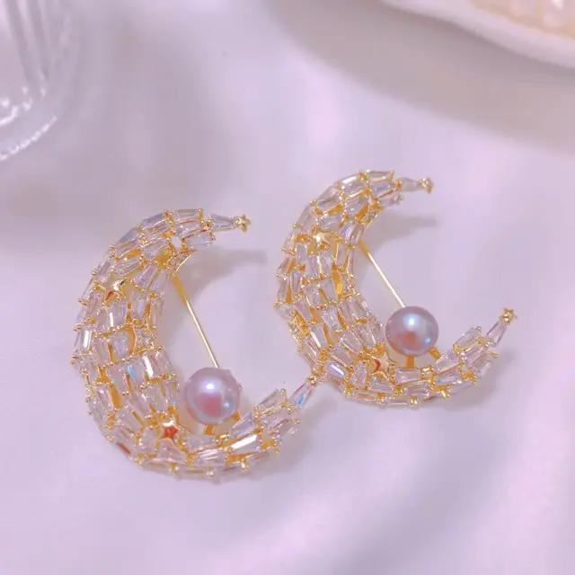 Elegant Pearl Moon Earrings Gold Plated - Image 3