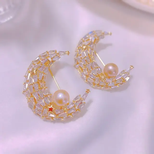 Elegant Pearl Moon Earrings Gold Plated - Image 4
