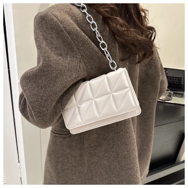 Wholesale Rhombus Embossed Women's Bag Tan Chain — feature 10