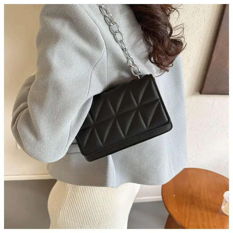 Wholesale Rhombus Embossed Women's Bag Tan Chain — feature 13